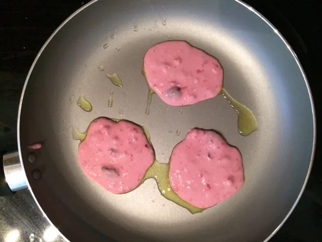 baby pancakes recipe with raspberries