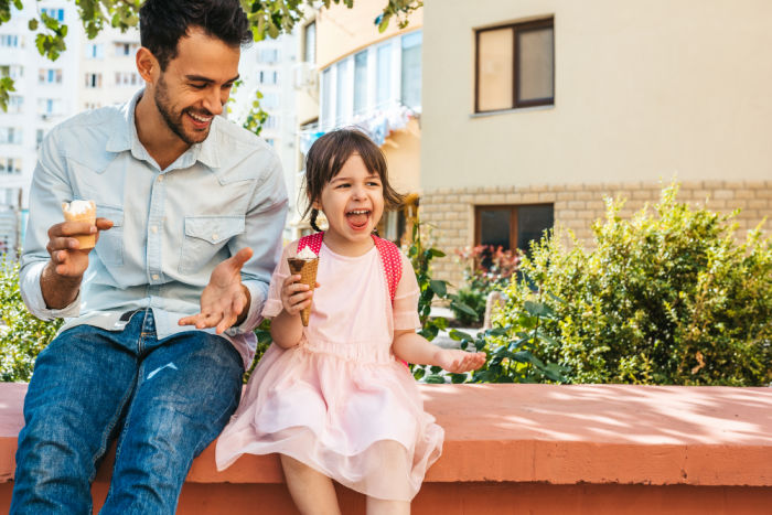 daddy daughter ice cream date