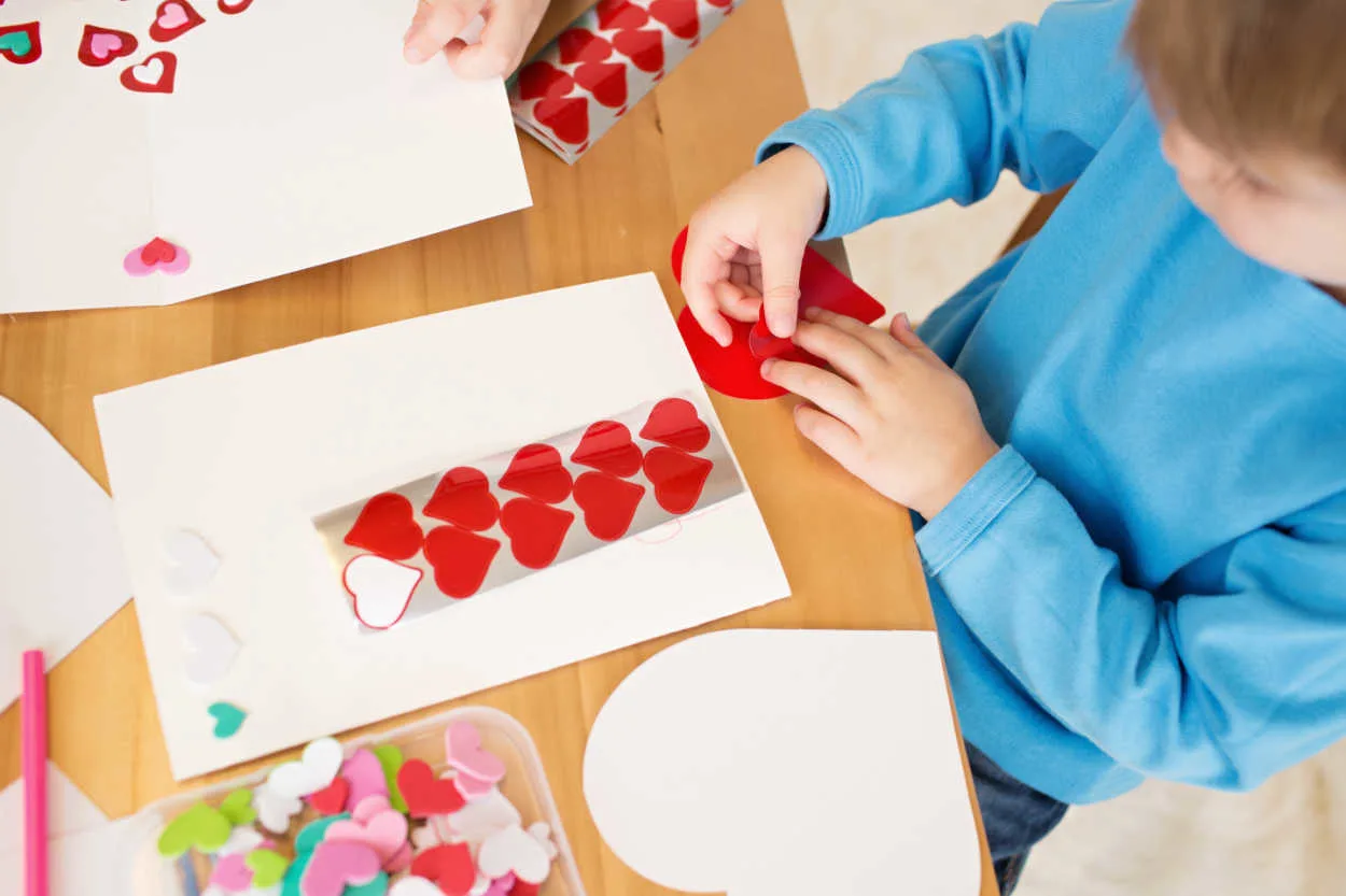 Crafts for toddlers on Valentine's Day