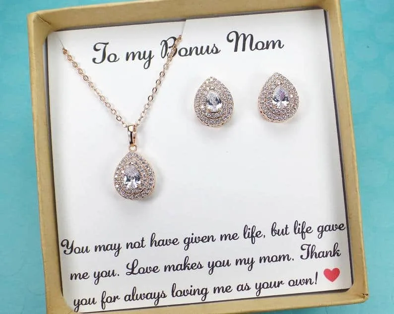 jewelry for stepmom gift