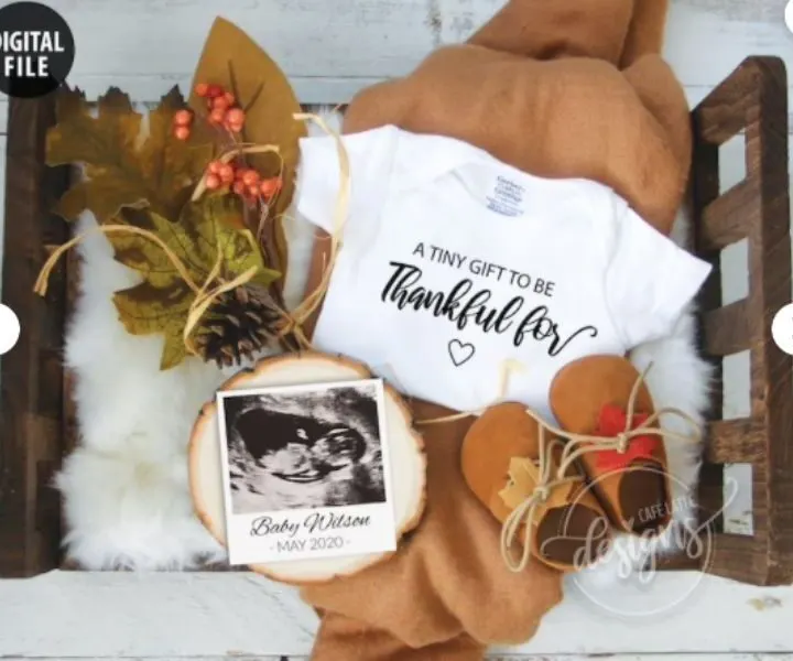 Thanksgiving pregnancy announcements