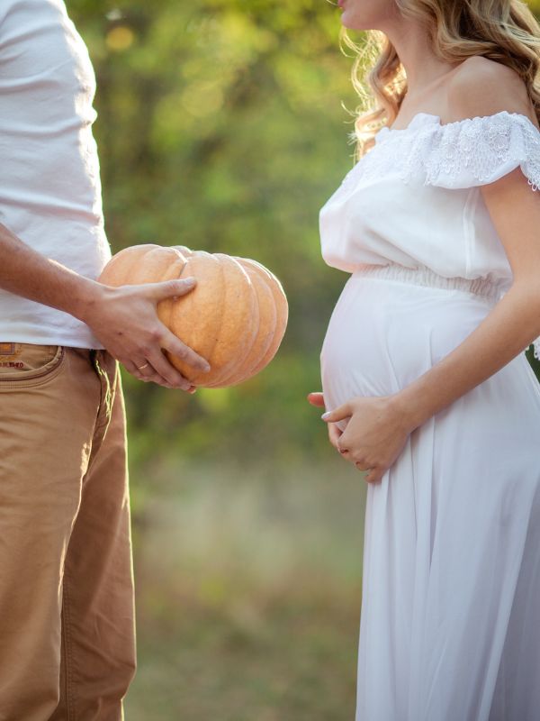 fall pregnancy announcement ideas