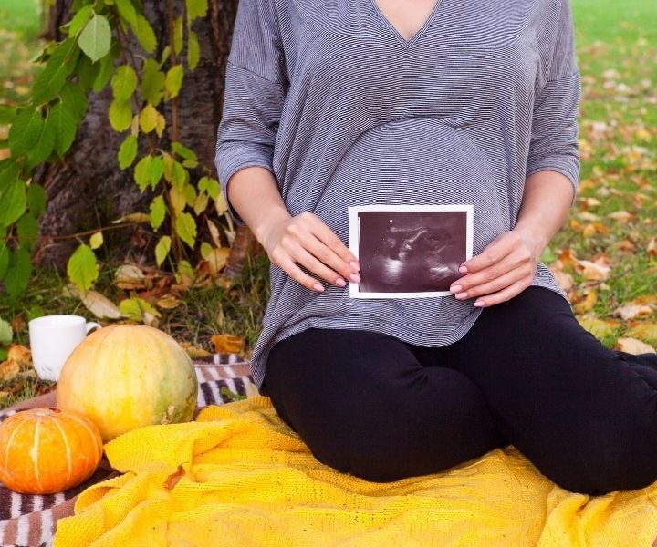 Fall announcement for pregnancy