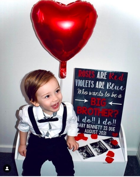 how to announce your second child pregnancy on Valentine's day