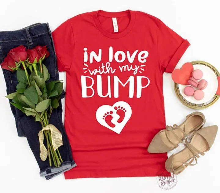 In Love with the bump pregnancy announcement t-shirt