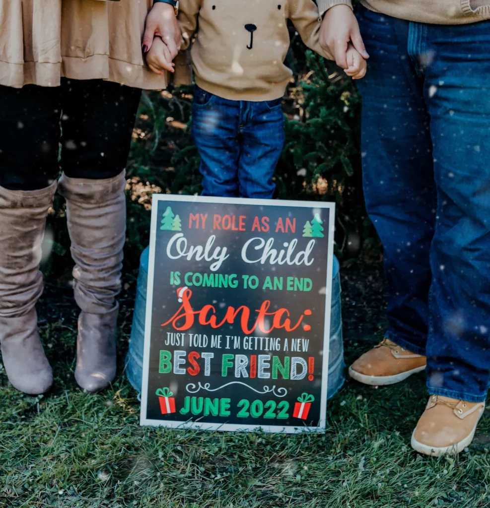 Christmas Pregnancy Announcement With Sibling