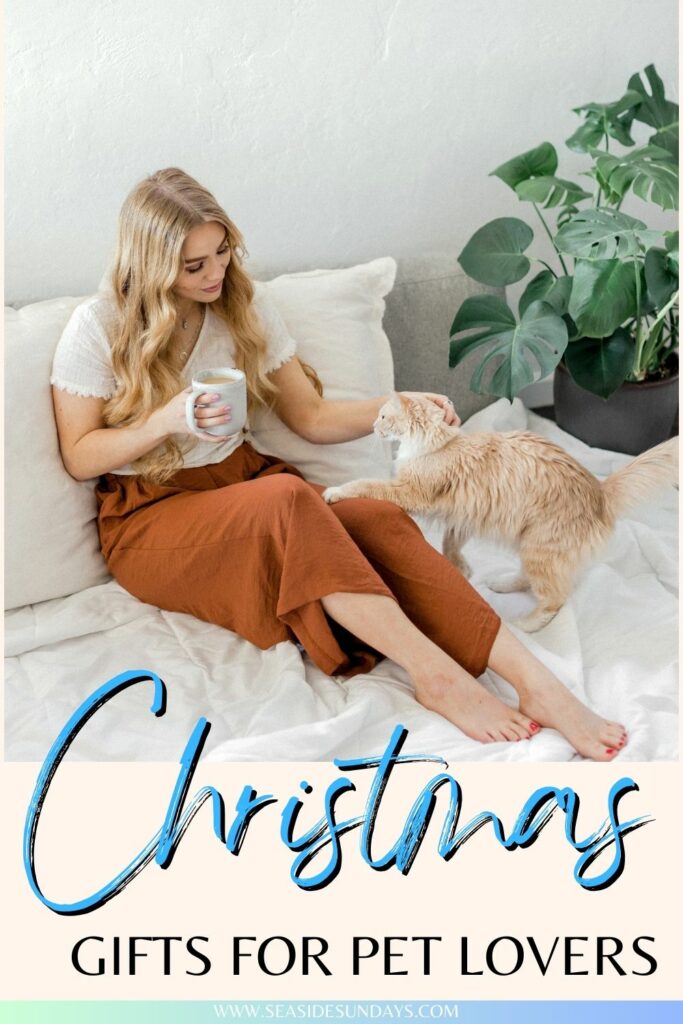 Christmas gifts for pet lovers