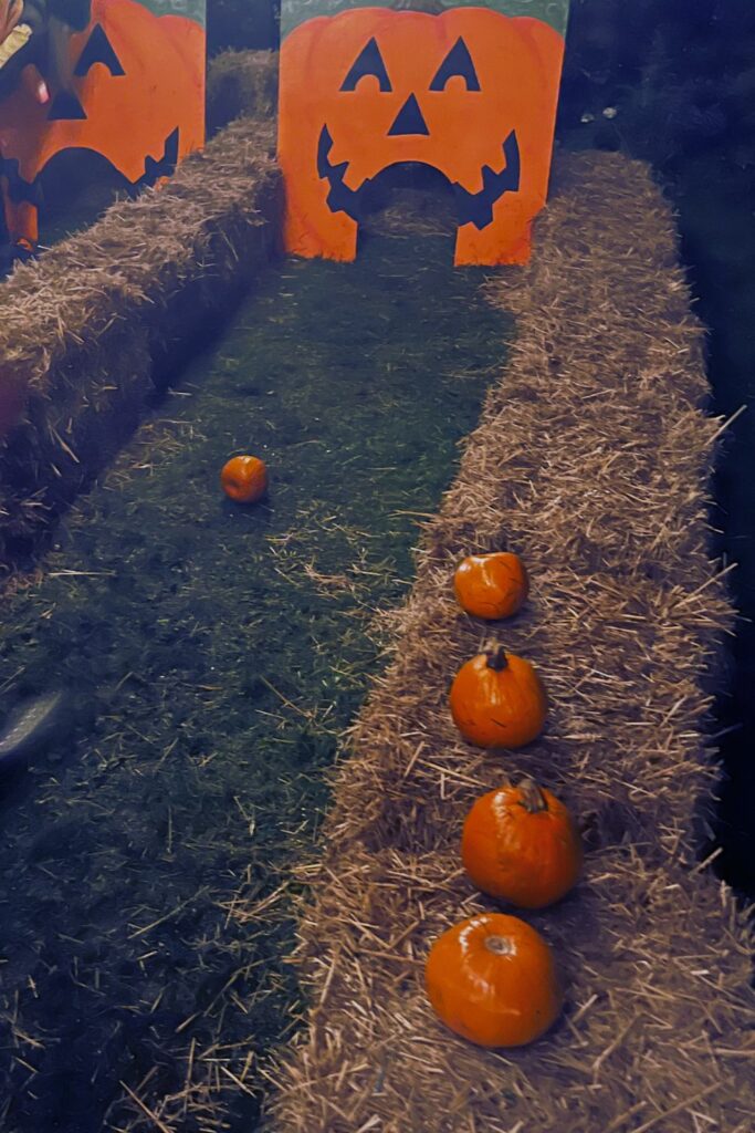 Pumpkin roll game